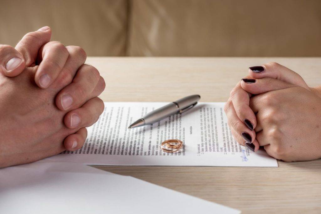 divorce signing